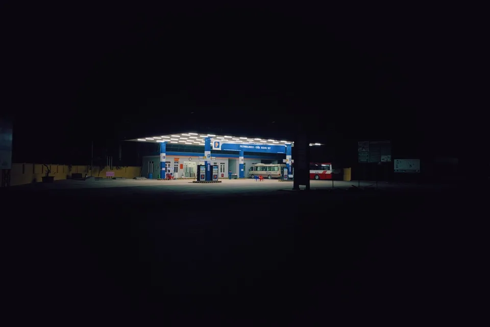 Khu bơm dầu diesel